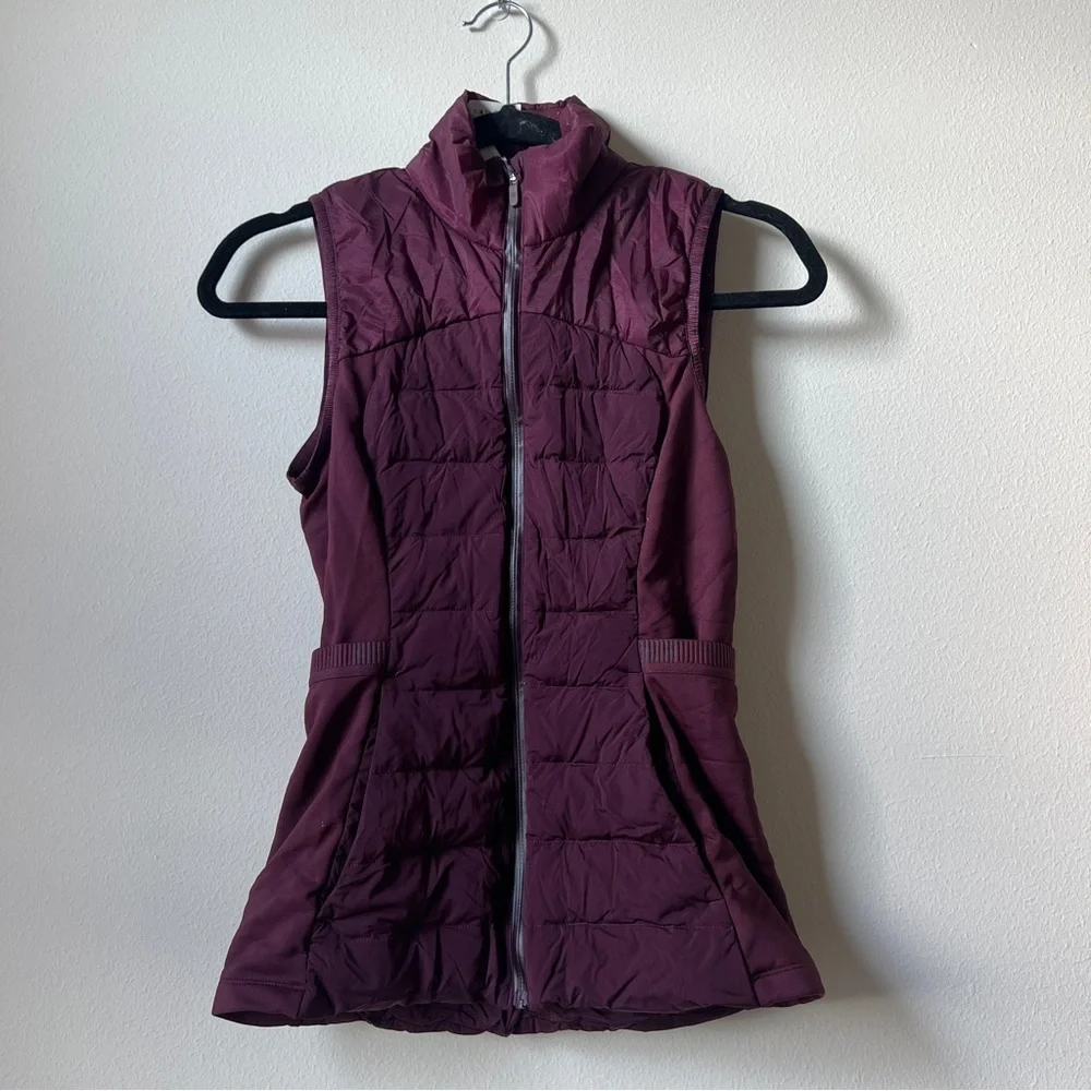 LULULEMON Down For It All Cassis Puffer Vest Size 2 - Picture 3 of 4